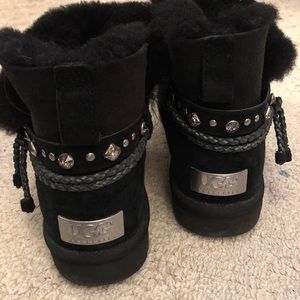 UGG winter boots size 7 - black with silver detail